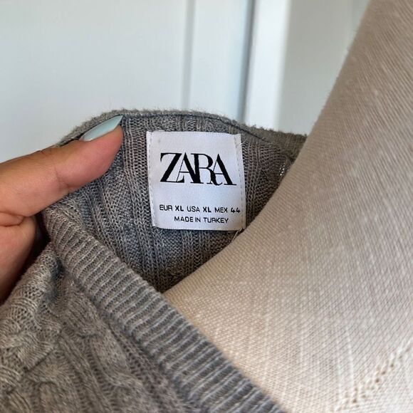 COPY - Zara Cable Knit Sweater - Picture 4 of 7